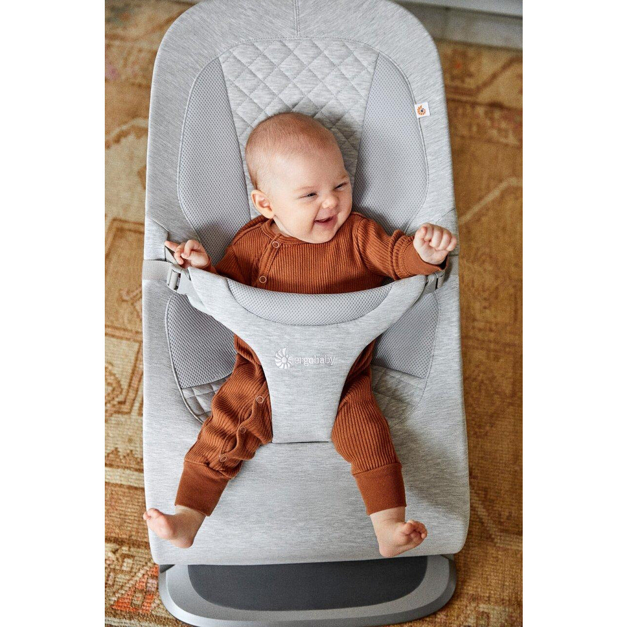 Бебешки Шезлонг 3в1 Evolve Light Grey 2311 Ergobaby