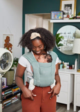 Ergonomikus hordozó Embrace Soft Air Mesh Sage Ergobaby