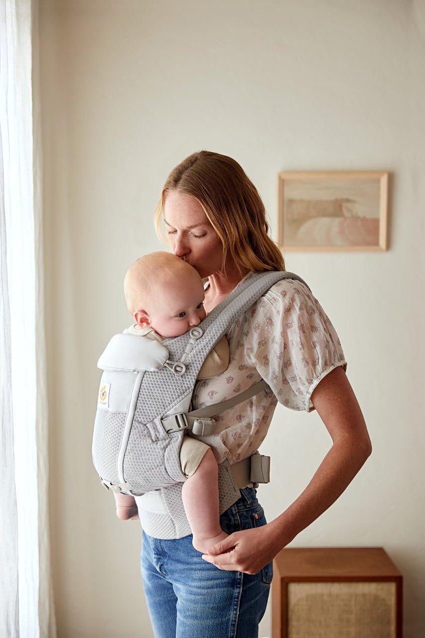 Ергономична Раница За Бебе Adapt Softflex Pearl Grey Ergobaby