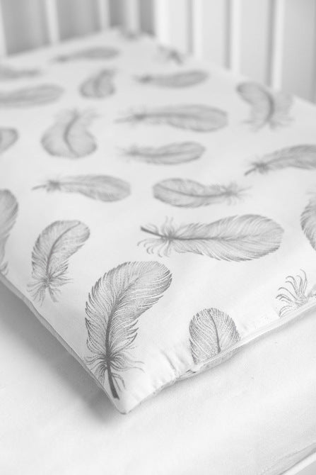 Спален Комплект – Feathers Grey 100X135 --- BebeMama