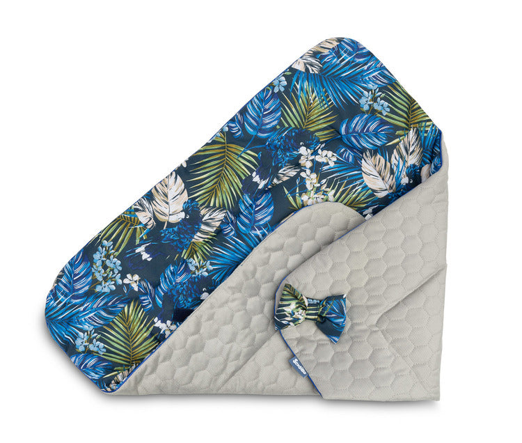 Пелена Син Parrots 75X75 --- BebeMama