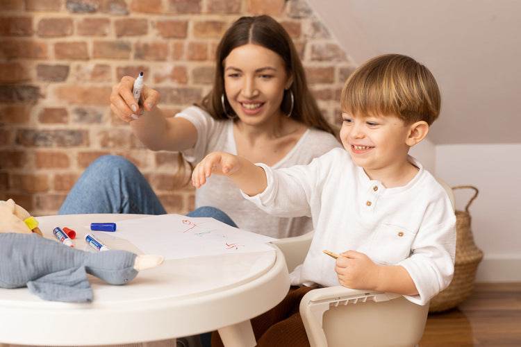 Стол За Хранене Velmo 3В1 Син Caretero --- BebeMama