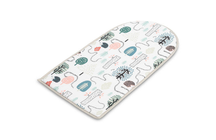 Cuib de pui de gedgehod de smarald