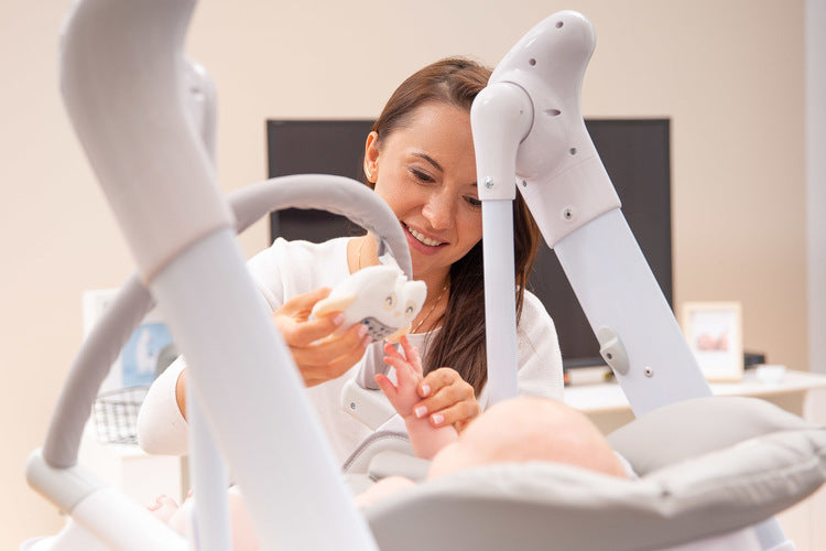 Столче За Хранене + Люлка Шезлонг Indigo Черен Wine Caretero --- BebeMama