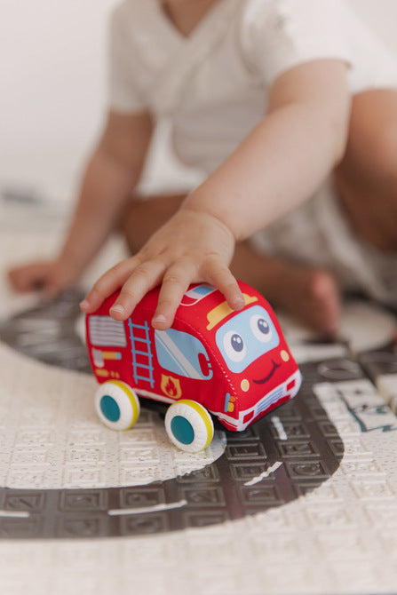 Образователна Играчка Плюшени Колички 4 Броя С Пътна ПостелкаИ Чанта 12 + Toyz