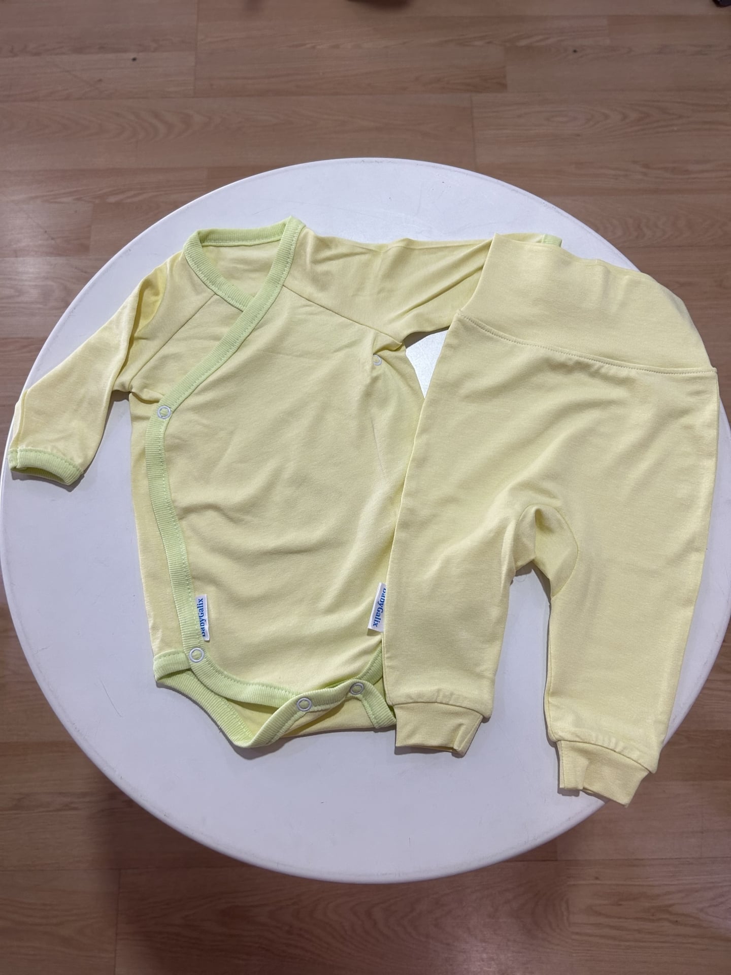 Body-uri și pantaloni Galix