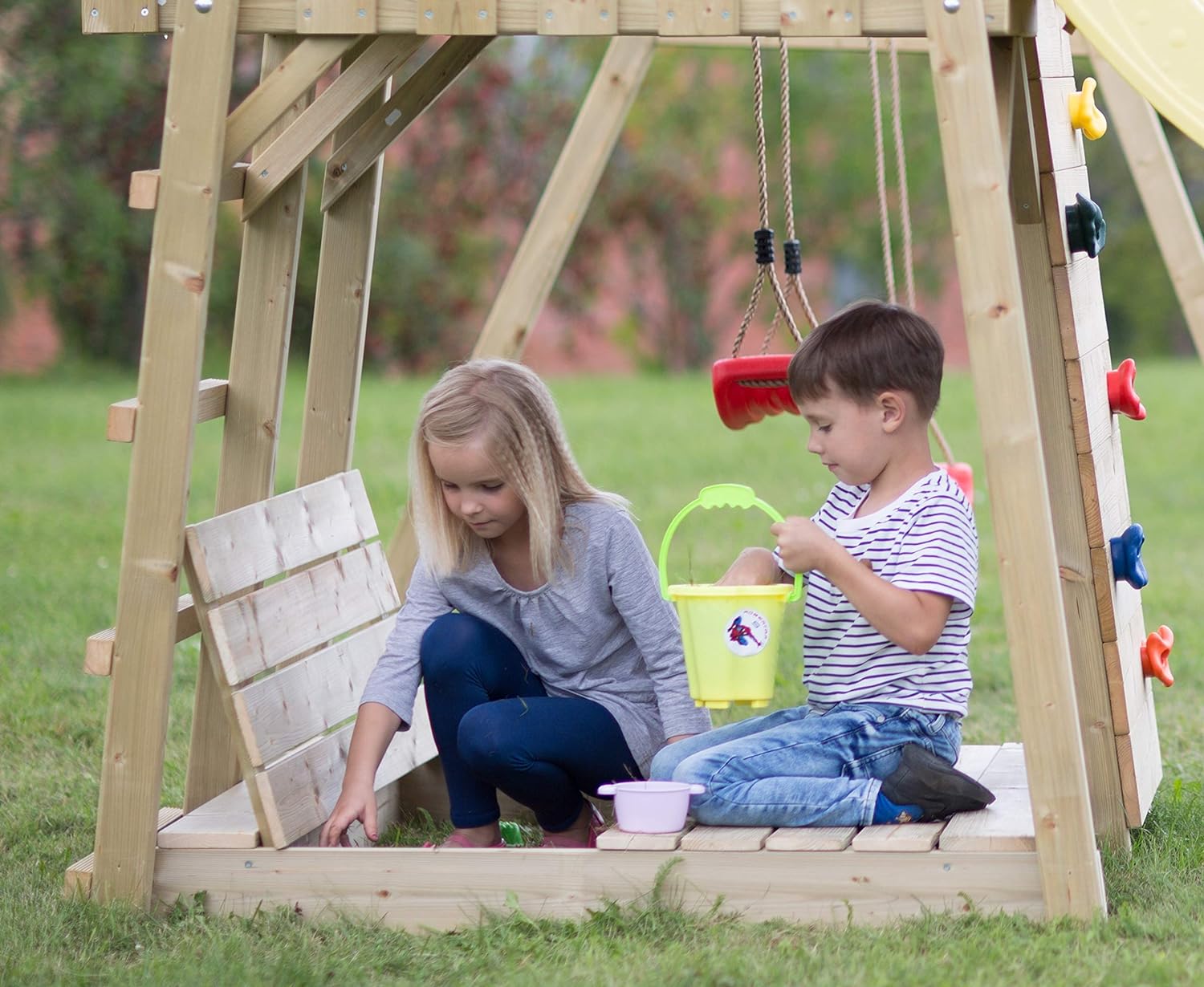 Детска Площадка J9 С Пързалка 220см И Люлки Wendi Toys