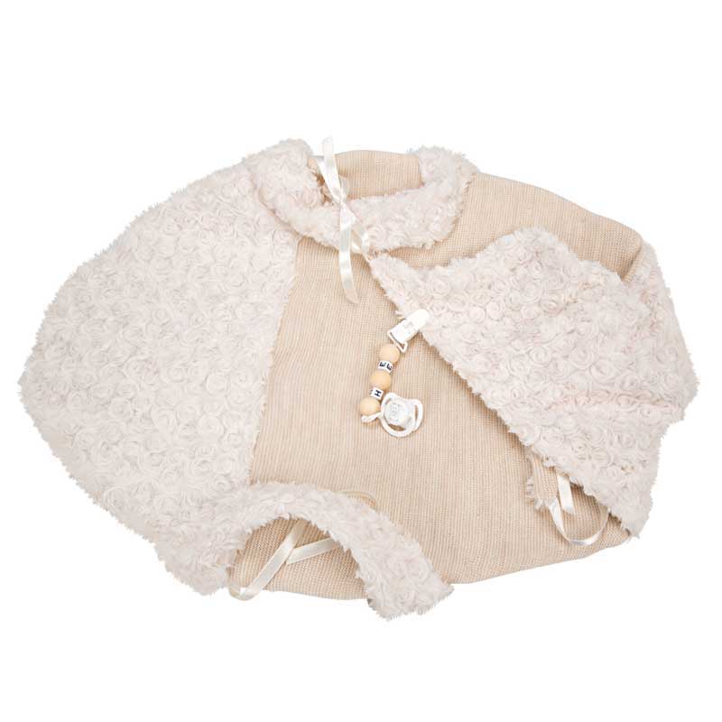 Păpușă bebelușă Diego cu geantă de transport și accesorii - 45 cm