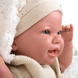 Păpușă bebelușă Diego cu geantă de transport și accesorii - 45 cm