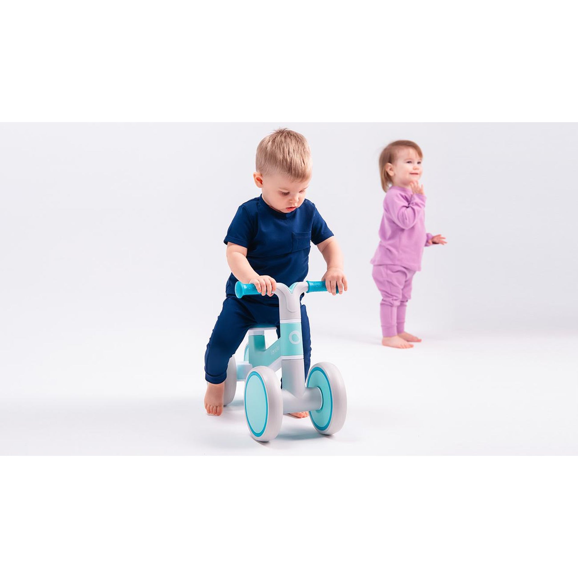 Мини Колело За Баланс Villy Green Turquoise 4809 Lionelo