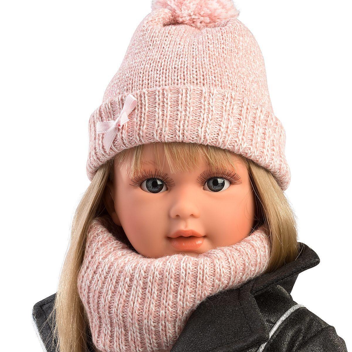 Llorens Carla gyönyörű babája téli ruhákban, 35 cm