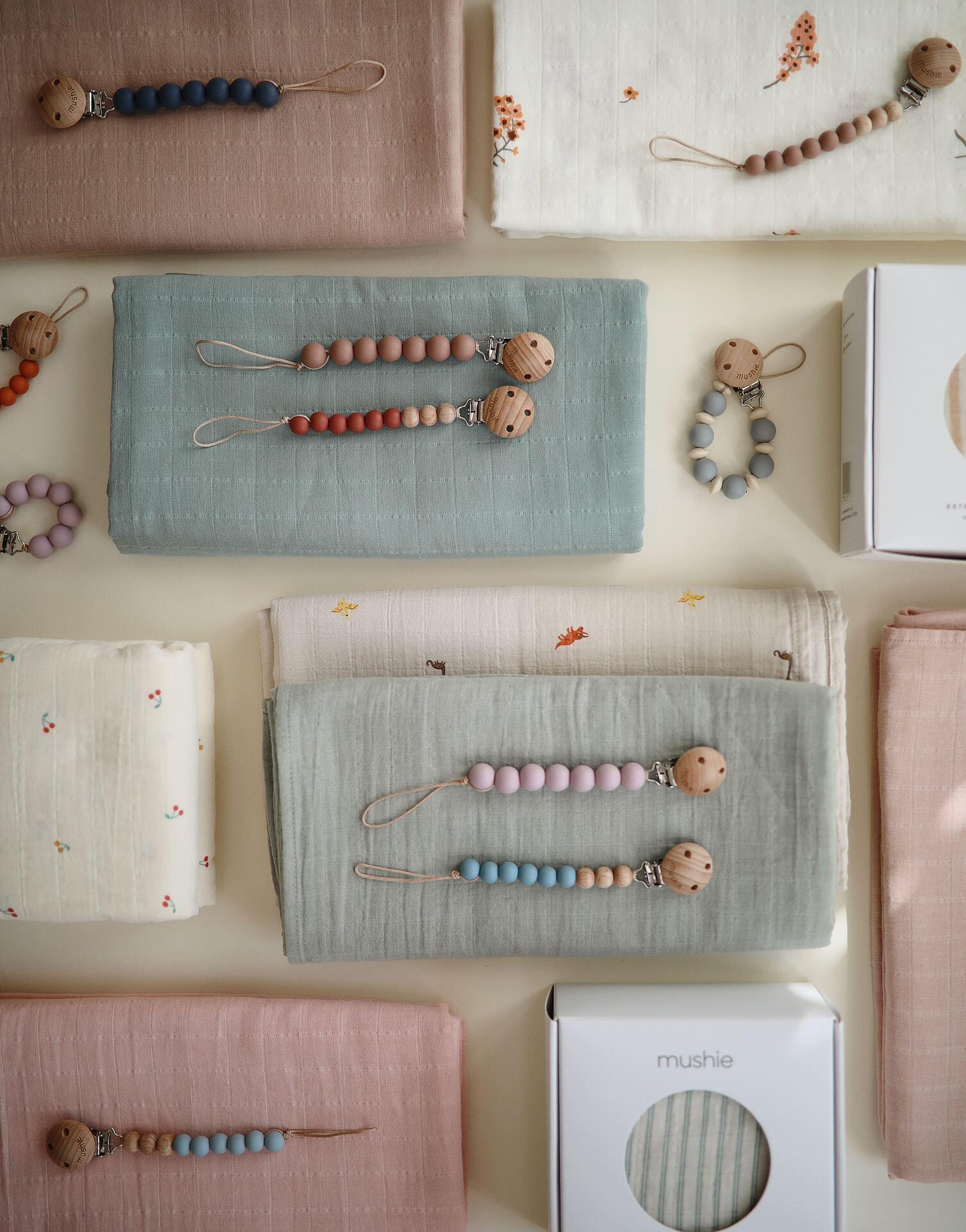 Клипс За Залъгалка Eva Cadet Blue Mushie