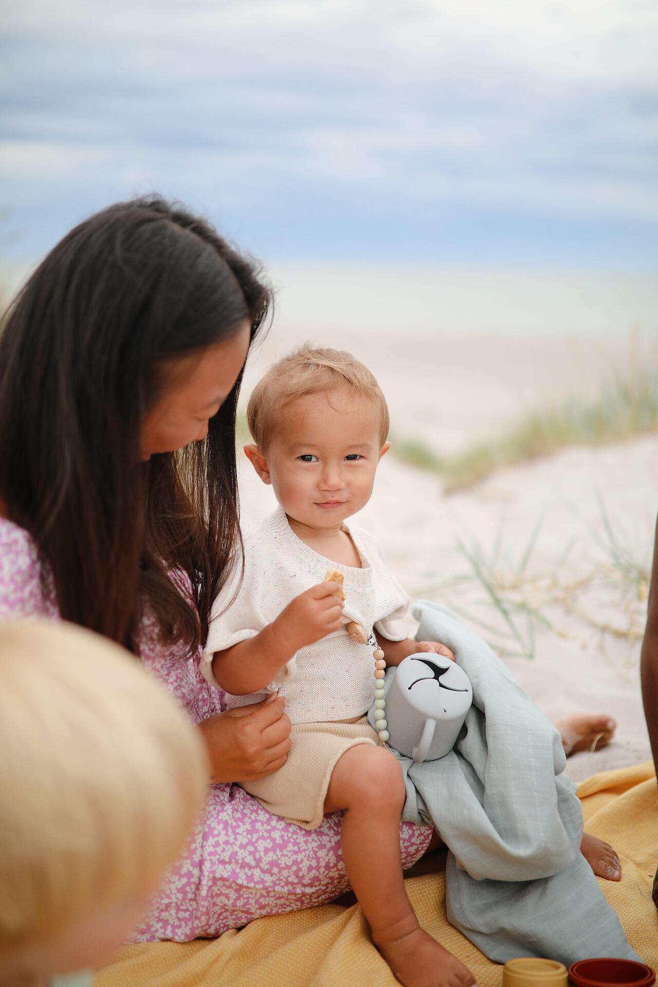 Неразливаща Се Чаша За Снакс Shifting Sand Mushie