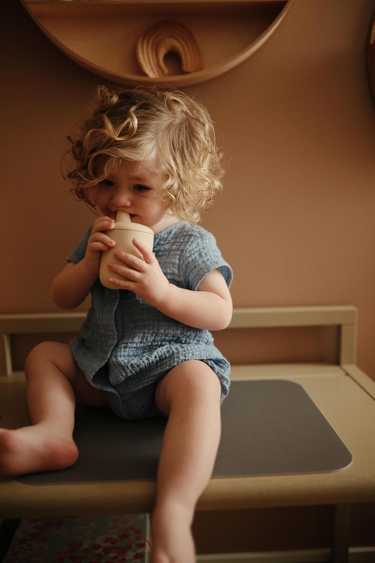 Силиконова Неразливаща Се Чаша 175 Мл. Blush Mushie