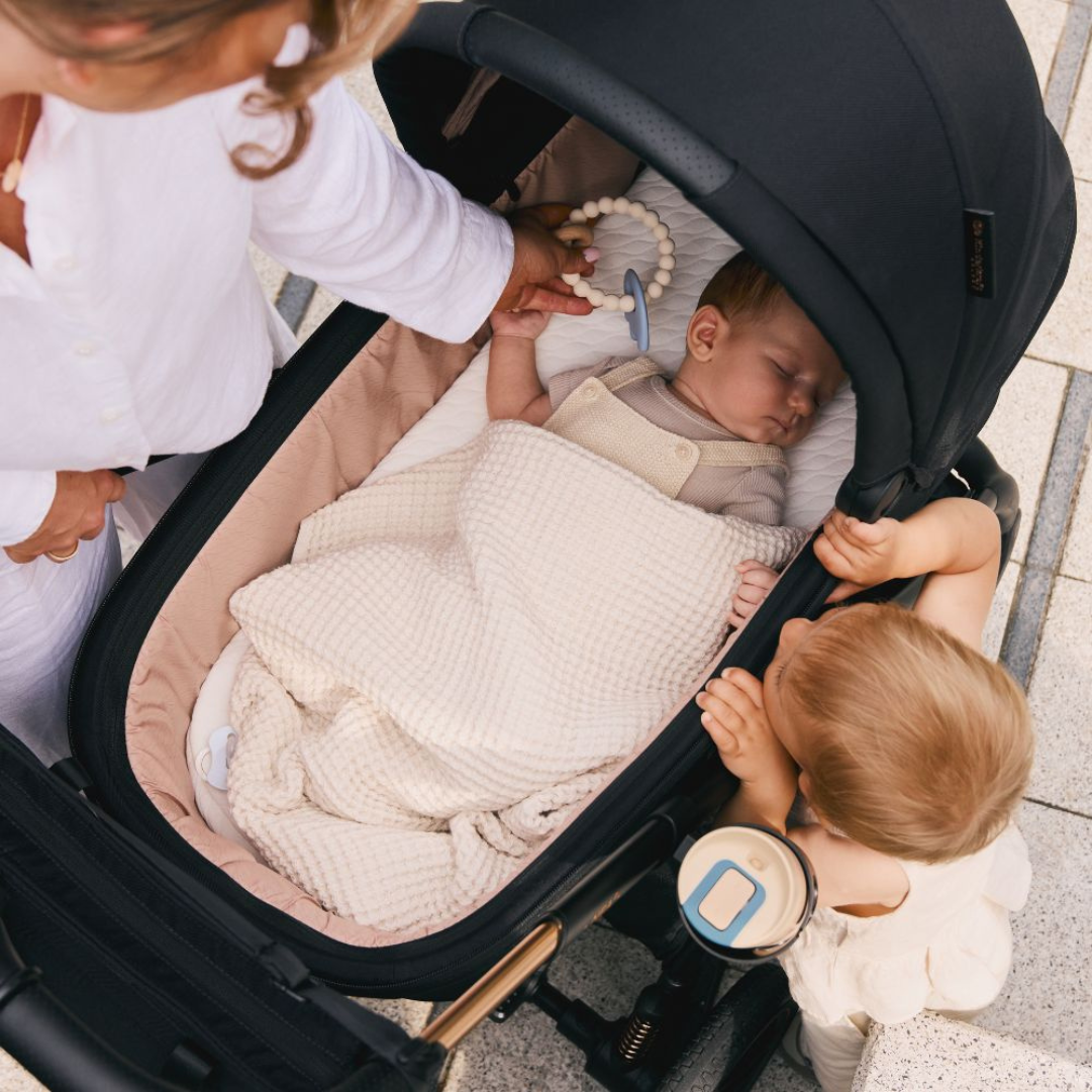 Бебешка Количка 2в1 Nea 2.0 Bizuu Whisper Dune Kinderkraft