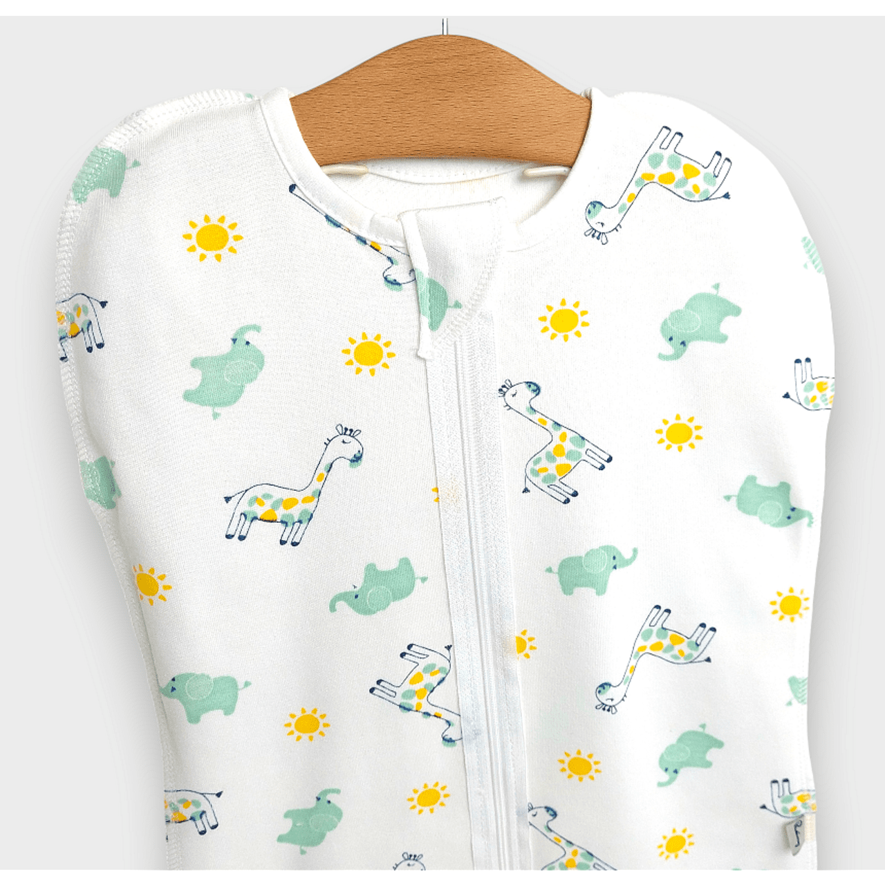 Scutec antistres de ploaie cu fermoar + pălărie girafă și elefant