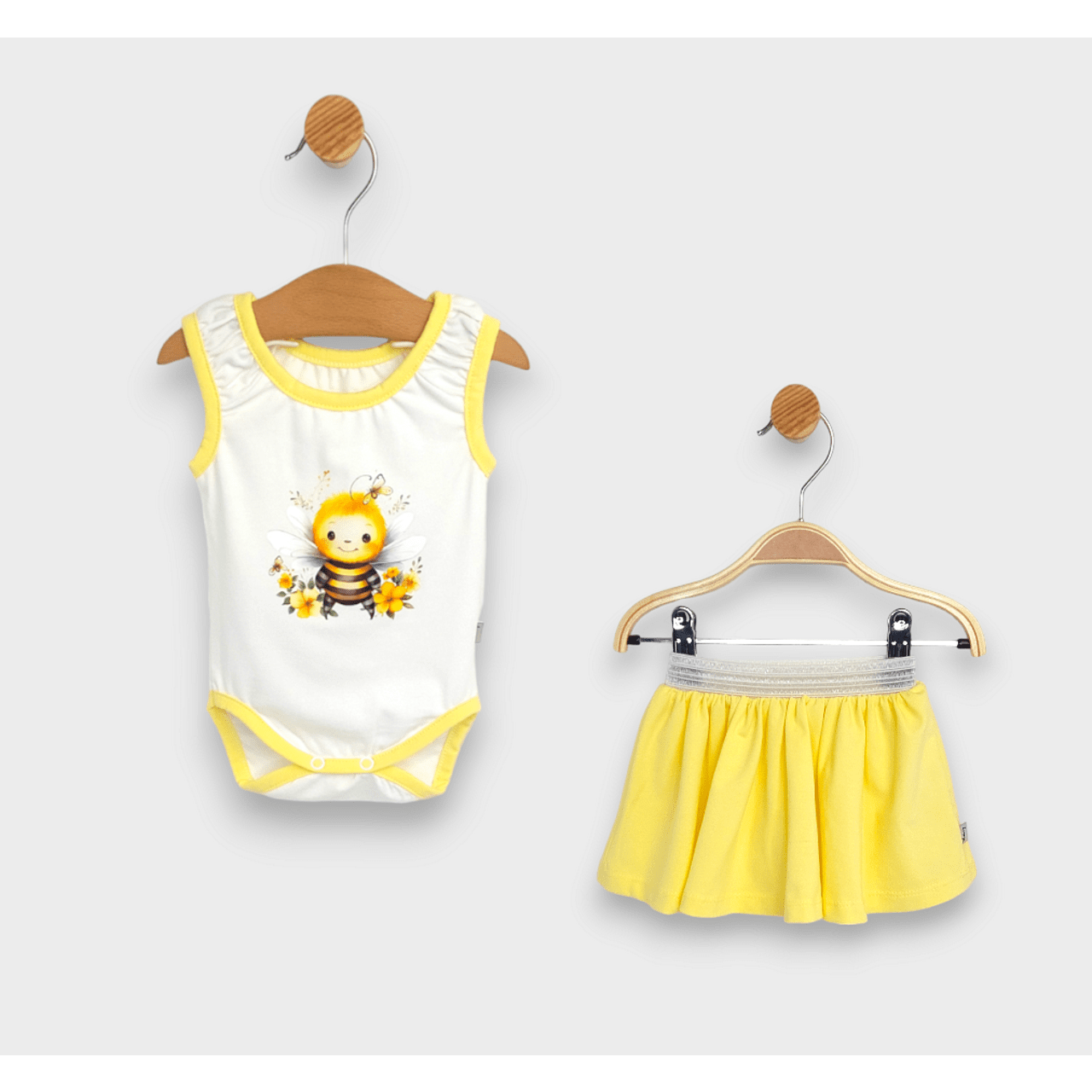 Set jucărie bebeluș Rainy Baby 2 piese Albină 56-74cm.