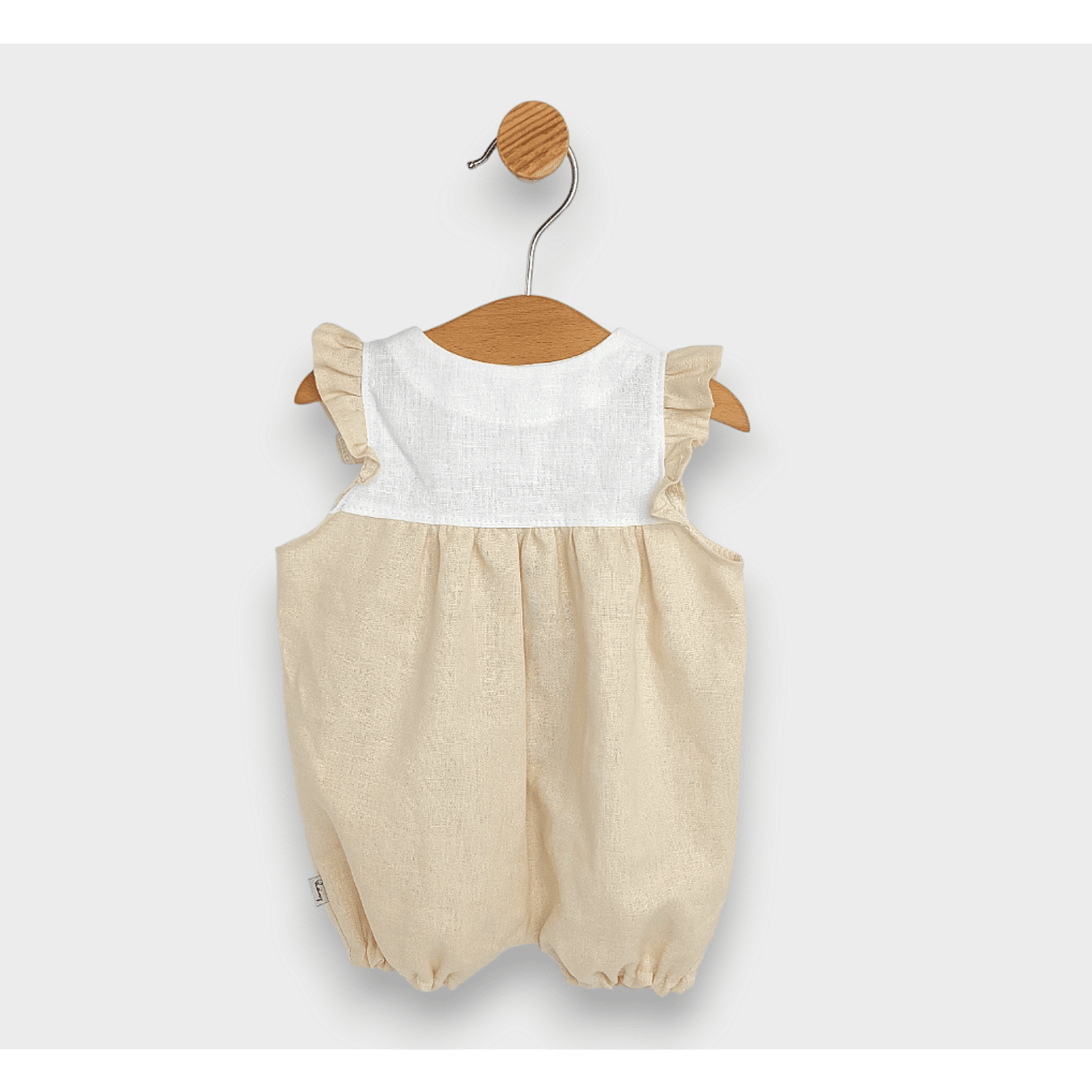 Salopetă premium Rainy pentru bebeluși, din in, cu aripioare, 56-80 cm, cu flori