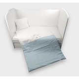 Set de lenjerie de pat Rainy Baby 4 piese 60x120 cm. Ursuleți stele albaștri