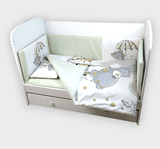 Set de lenjerie de pat pentru bebeluși Rainy Baby, 6 piese, 60x120 cm. Ursuleț gri cu umbrelă