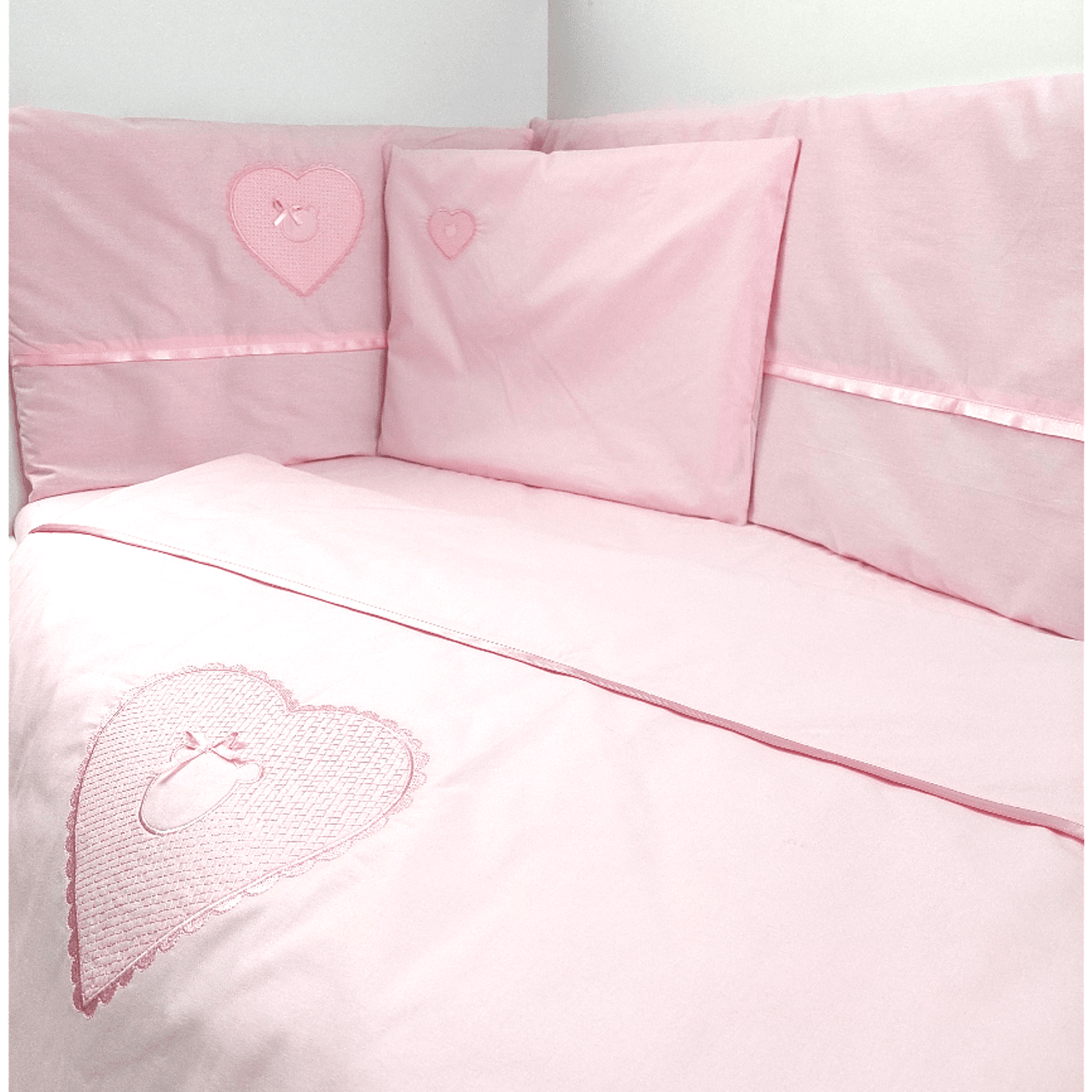 Rainy Бебешки Спален Комплект 7 Части С Обиколник 60Х120 См. Сърце С Мече