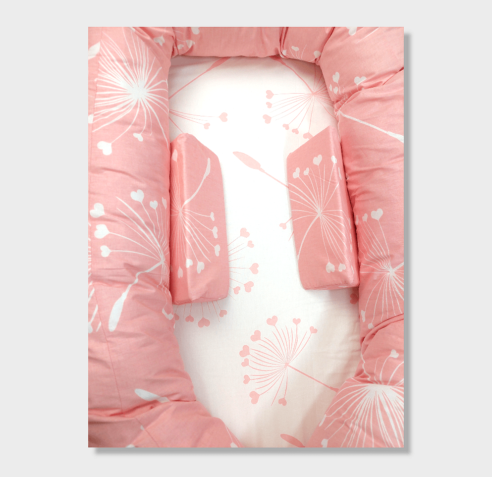 Cuib de bebeluși ploios cu limitatoare, păpădii roz