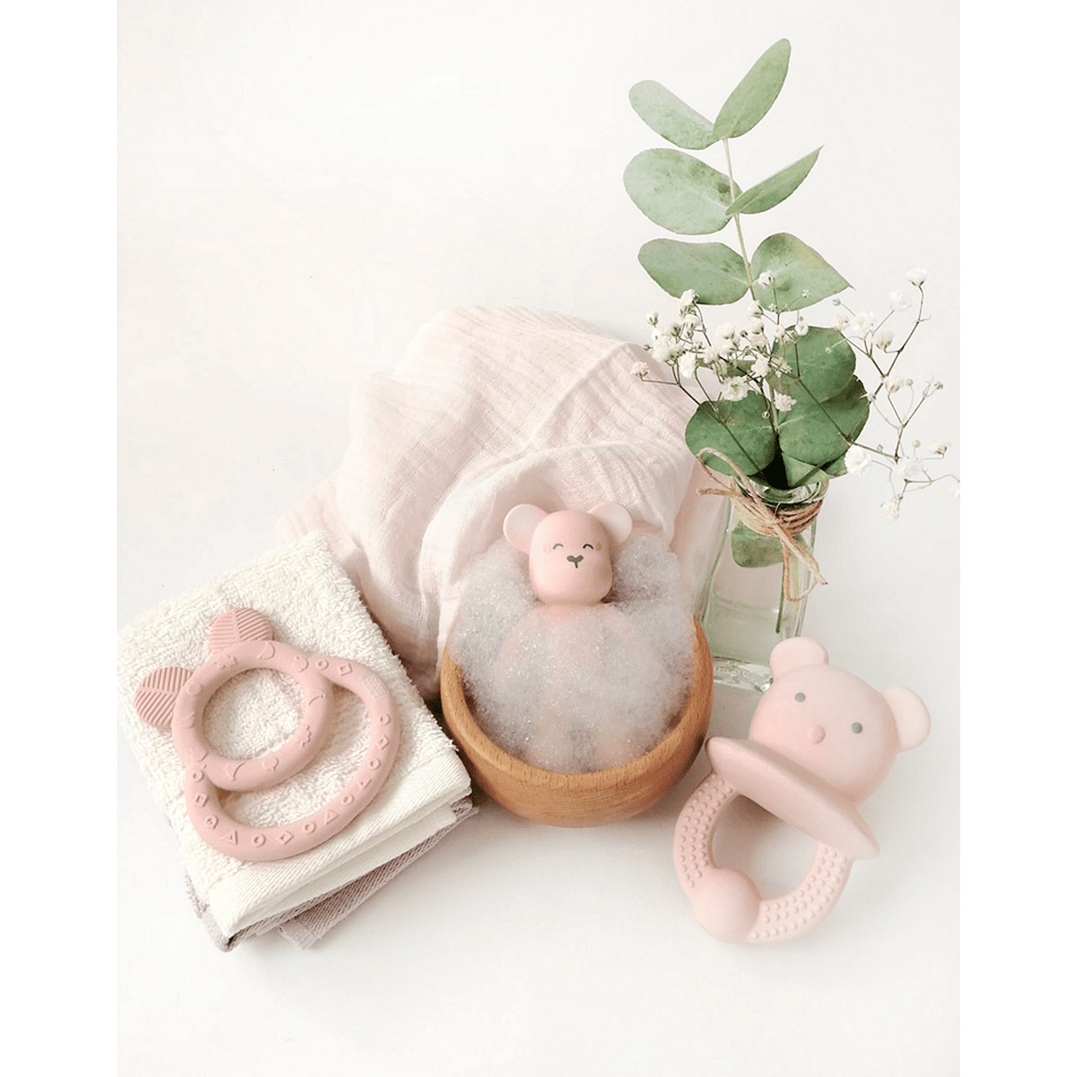 Saro Baby Soft Ears fehér gumi rágóka babáknak
