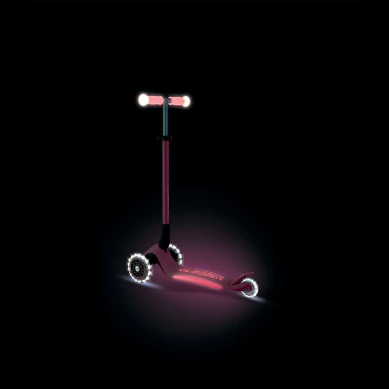Сгъваема Тротинетка Със Светещи Дръжки Elite Glow Lights, Цвят Корал Globber