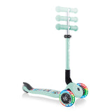 Сгъваема Тротинетка Със Светещи Колела Globber Junior Fantasy Lights Ментово Зелена --- BebeMama