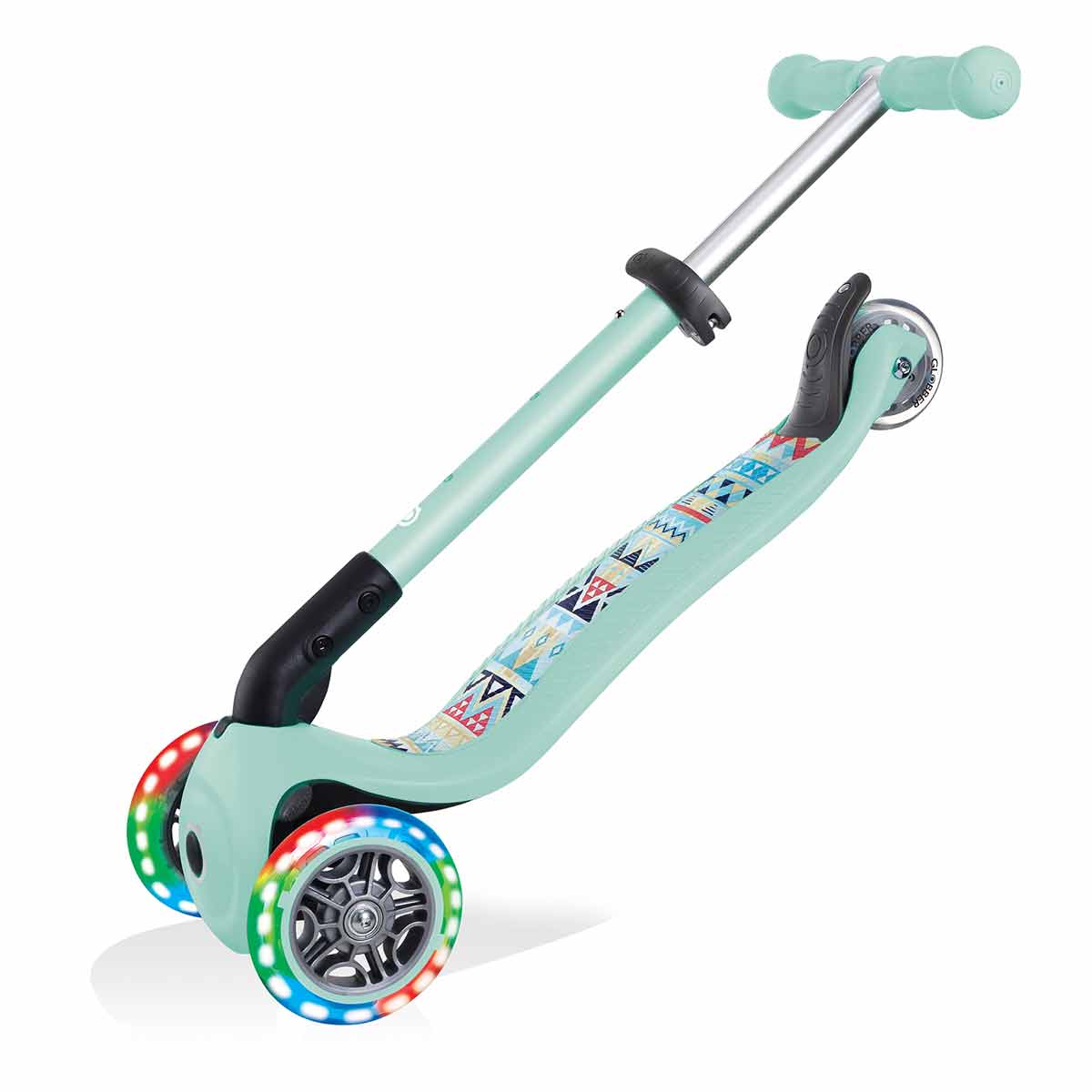 Сгъваема Тротинетка Със Светещи Колела Globber Junior Fantasy Lights Ментово Зелена --- BebeMama