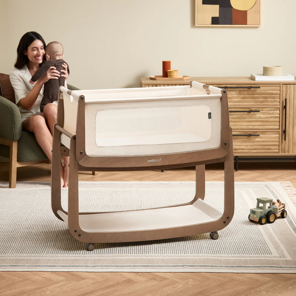 Snuzpod5 Walnut Snüz bababölcső