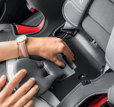 Столче За Кола Advansafix Iv R Britax Romer
