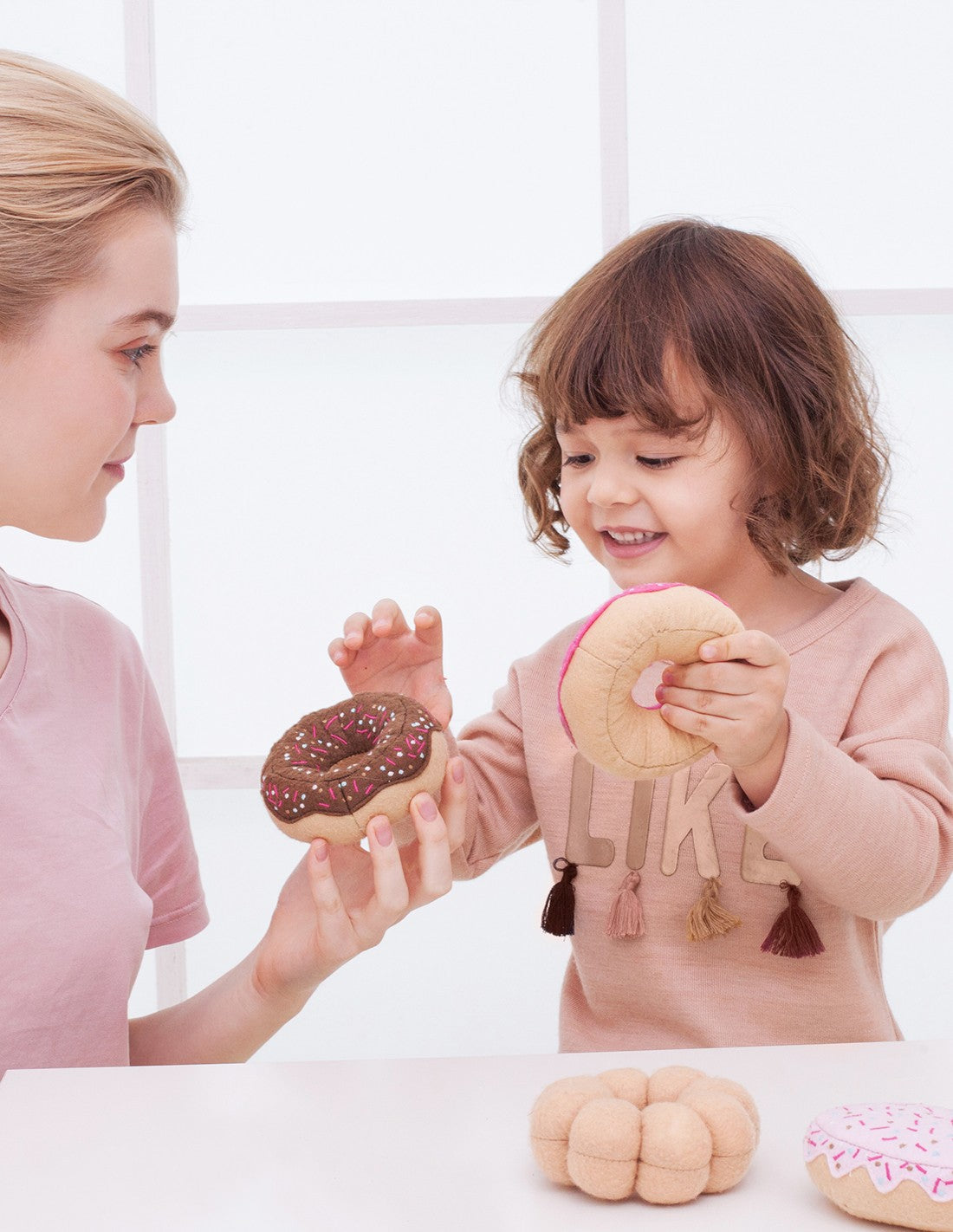 Текстилни Понички За Игра --- BebeMama