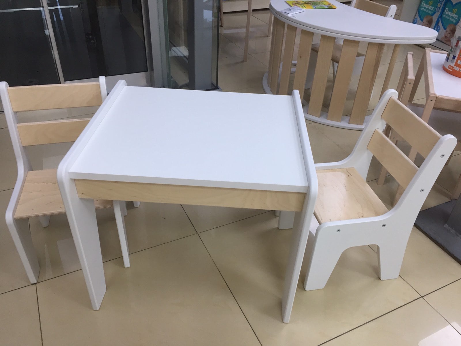 Детска Дървена Масичка С 2 Столчета Moon