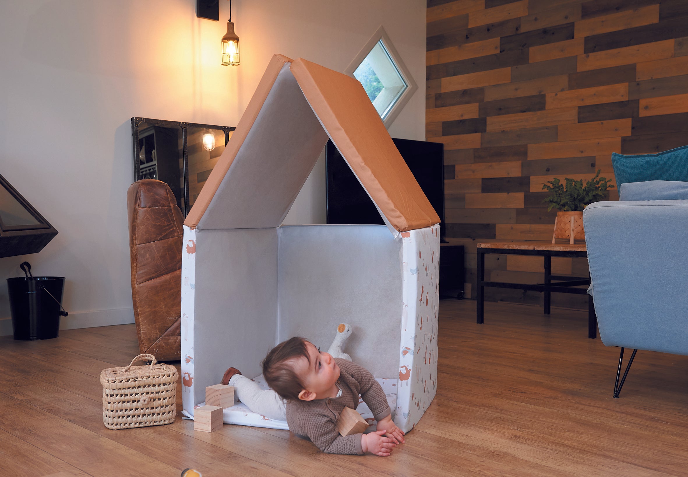 Интелигентна Постелка 5В1 Постелка За Игра Подвижен Матрак Барбарон Тунел И Къща Малък Фермер Tineo --- BebeMama