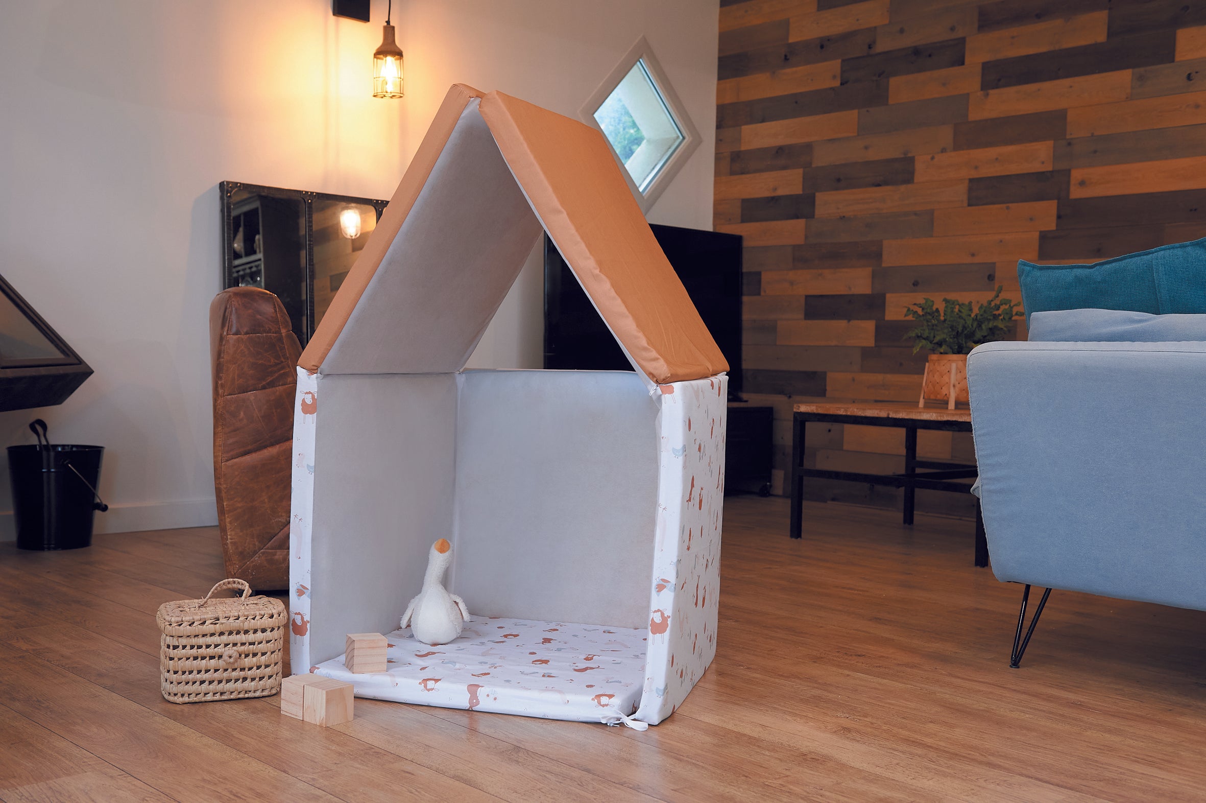 Интелигентна Постелка 5В1 Постелка За Игра Подвижен Матрак Барбарон Тунел И Къща Малък Фермер Tineo --- BebeMama