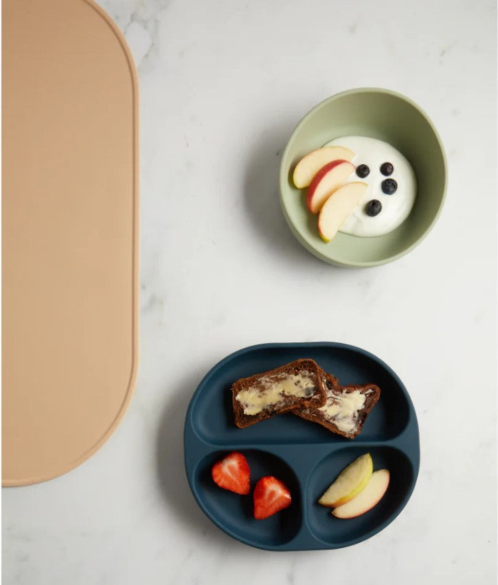 Комплект Силиконова Купа С Вакуум И Лъжичка Mint Vital Baby --- BebeMama