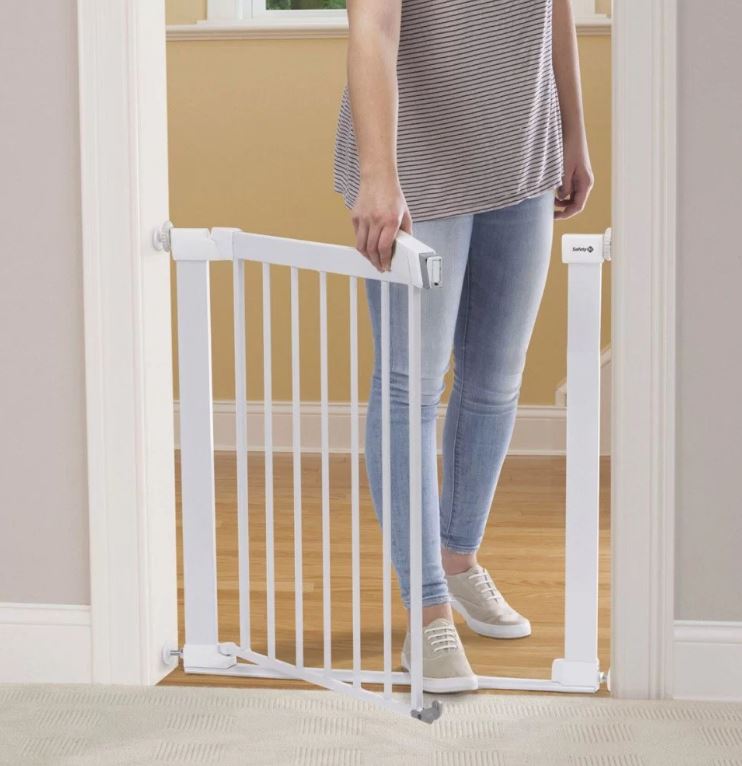 Универсална Метална Преграда За Врата С Плоска Основа - Бял Цвят - Прегради За Врата - Safety 1St - BebeMama