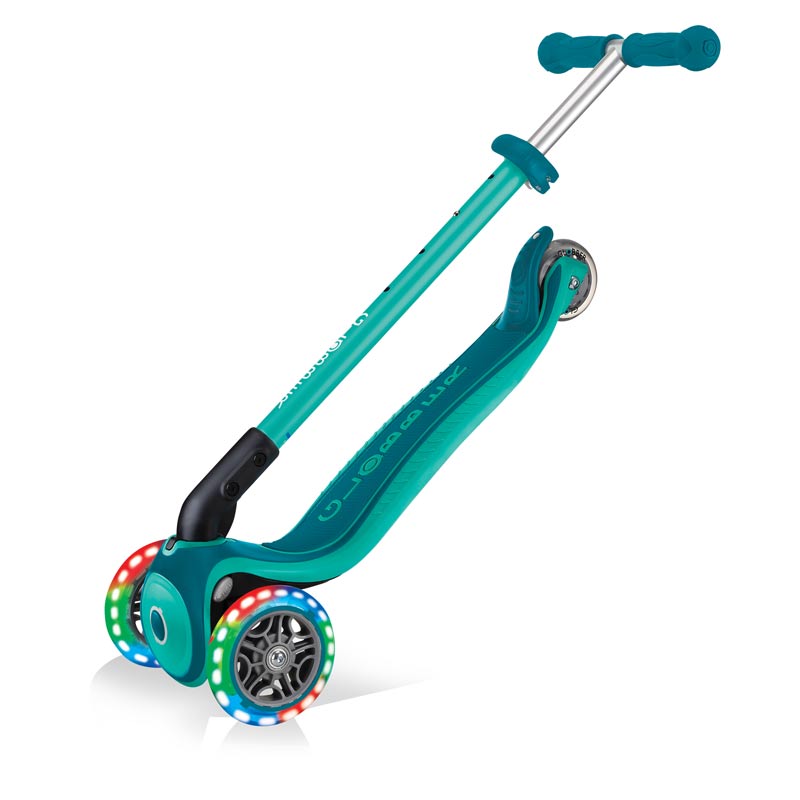 Детска Сгъваема Тротинетка Със Светещи Колела Primo Foldable Plus Lights – Изумрудено Зеленa --- BebeMama
