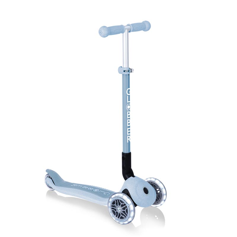 Еко Тротинетка За Деца Primo Foldable Lights Eco – Цвят Боровинка - Тротинетки - Globber - BebeMama