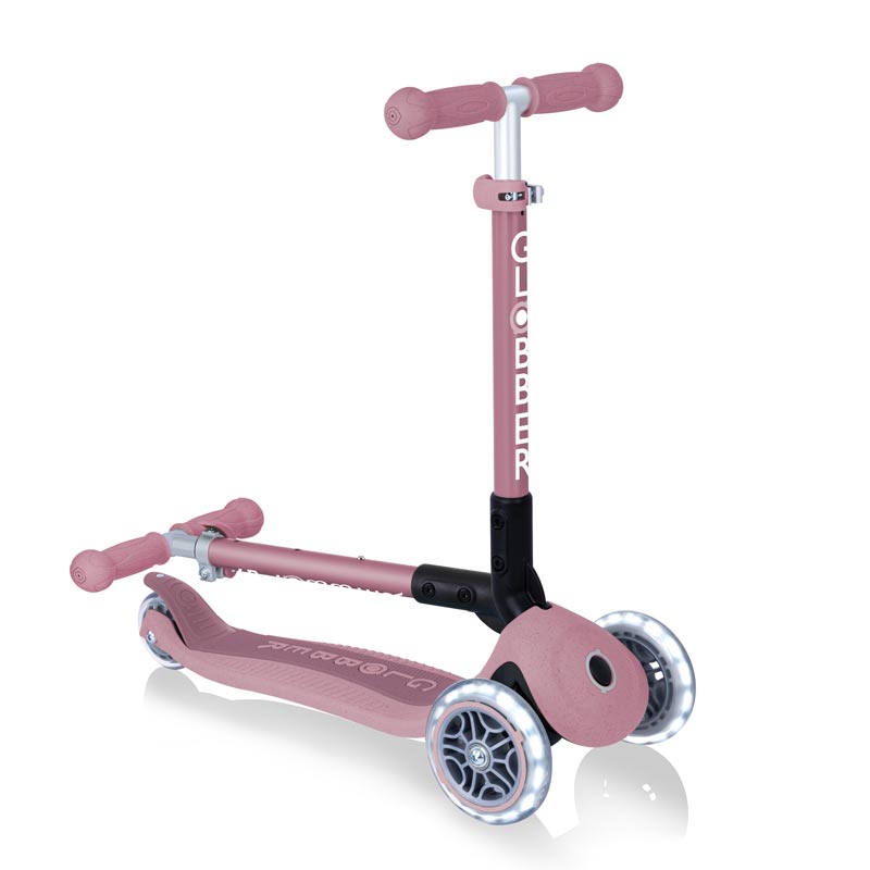 Сгъваема Еко Тротинетка С 3 Колела Globber Junior Foldable Lights Ecologic – Цвят Бери --- BebeMama