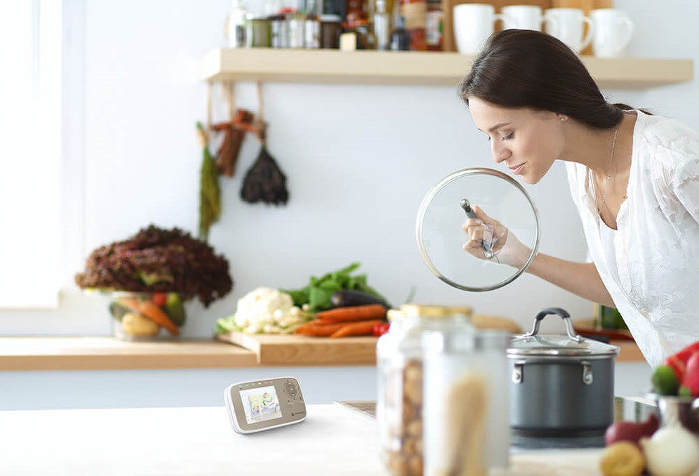 Видео бебефон Motorola VM483 --- BebeMama