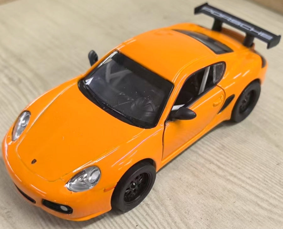 Метален Точен Модел Кола 1:32 Porsche Cayman S Засилване С Издърпване Назад Отваряеми Врати И Капак Julia
