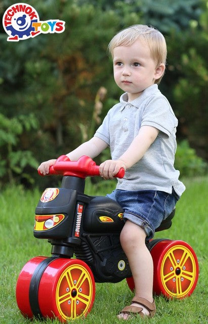 Motocicletă cu 2 anvelope groase 59X39X17