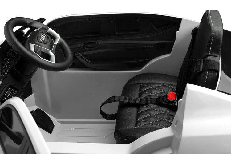 Акумулаторен Автомобил Audi Etron Spоrtback Бял Caretero Toyz --- BebeMama