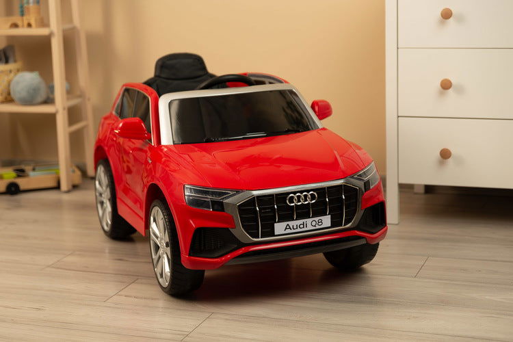 Акумулаторен Автомобил Audi Rs Q8 Черен Caretero Toyz --- BebeMama