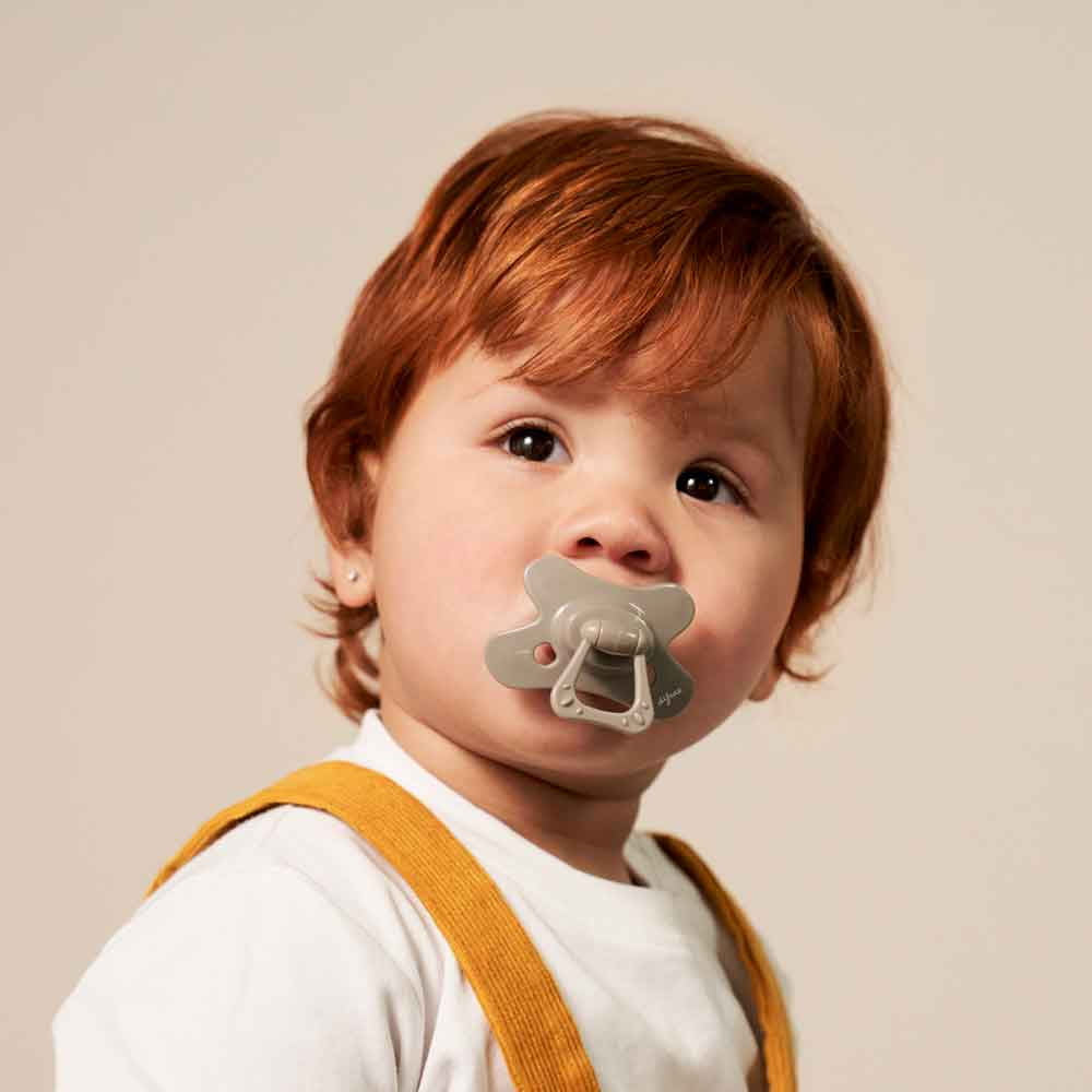 Difrax Dental Pacifier Pure Ортодонтична Залъгалка 18+ М - Clay --- BebeMama