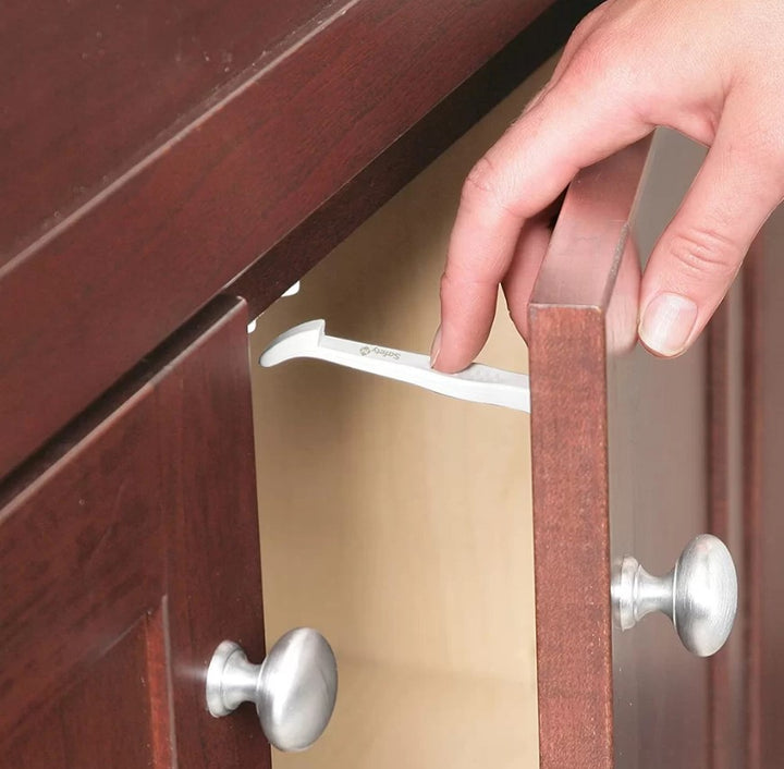 Устройство За Заключване На Чекмедже (7Бр./Оп.) - Бял Цвят Drawer Lock Бял -  -  - BebeMama