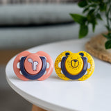 Suzete ortodontice Tommee Tippee Fun Friends, 0-6 luni, pui/pisică + cutie de sterilizare