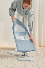 Бебешки Шезлонг Balance Soft Mesh Sky Blue White Babybjörn